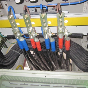 直流系统电缆头及接线